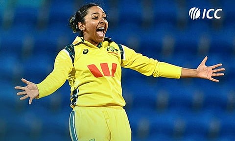 பெண்கள் கிரிக்கெட்: இந்தியாவை வீழ்த்தி ஆஸ்திரேலியா அபார வெற்றி
