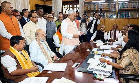 மாநிலங்களவை தேர்தல்; அமித்ஷா முன்னிலையில் நிதிஷ்குமார் மற்றும் நிதின் நபின் வேட்புமனு தாக்கல்
