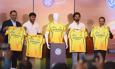 ஐபிஎல் 2026: சென்னை சூப்பர் கிங்ஸ் அணியின் புதிய ஜெர்சி அறிமுகம்
