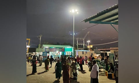 பல்லடம் பஸ் நிலைய உயர் கோபுர மின்விளக்குகள் சீரமைப்பு