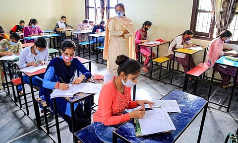 ஜே.இ.இ அட்வான்ஸ் நுழைவுத்தேர்வு: எந்தெந்த படிப்புகளில் சேரலாம்? - முழு விவரம்

