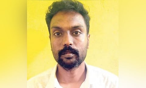 வங்கியில் போலி நகைகளை அடகு வைத்து ரூ.2 கோடி மோசடி: நகை மதிப்பீட்டாளர் கைது