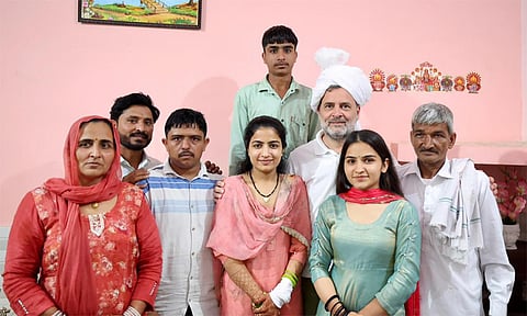 அரியானா: விவசாயி இல்ல திருமண விழாவில் பங்கேற்ற ராகுல் காந்தி

