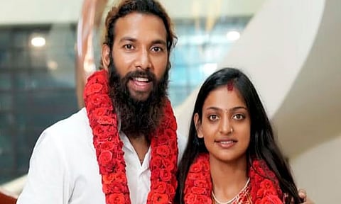 “லவ் ஜிகாத்” விமர்சனங்களுக்கு பதிலடி கொடுத்த கும்பமேளா அழகி 