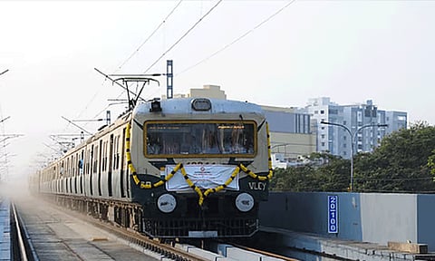 வேளச்சேரி-பரங்கிமலை பறக்கும் ரெயில் சேவை நாளை தொடக்கம்
