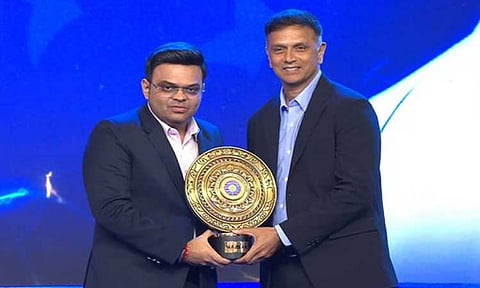 வாழ்நாள் சாதனையாளர் விருது பெற்ற ராகுல் டிராவிட் 