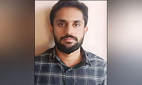 மாணவிக்கு பாலியல் தொல்லை கொடுத்த ஆசிரியருக்கு 3 ஆண்டுகள் சிறை