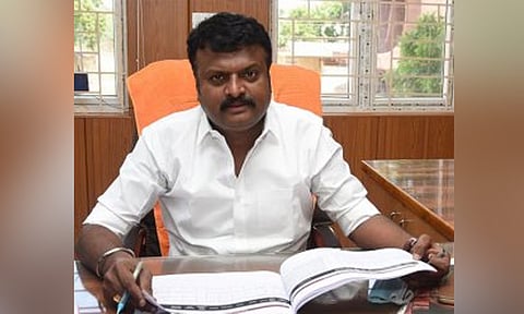 தூத்துக்குடி மாநகராட்சி துணை கமிஷனர் பணி இடைநீக்கம்: முறைகேடு புகாரில் நடவடிக்கை