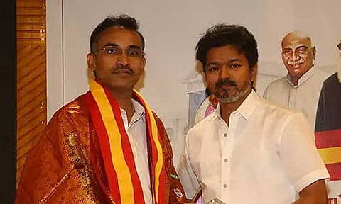 ஓட்டை, உடைசல் பேருந்துகள்:  திமுக  அரசுக்கு தவெக  கண்டனம்