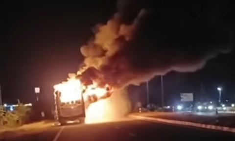 அரசு பேருந்தில் தீ விபத்து - பயணிகள் 60 பேரின் நிலை என்ன?  