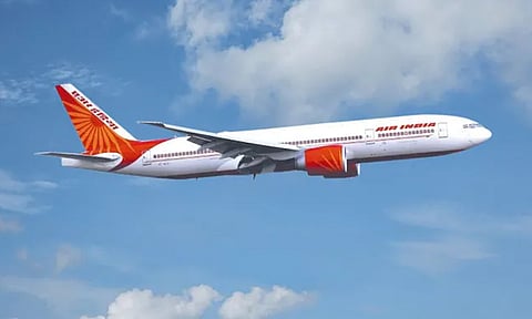 கனடாவுக்கு கிளம்பிய அனுமதியில்லாத விமானம்:  மீண்டும் டெல்லிக்கே திரும்பியது-பயணிகள் அவதி