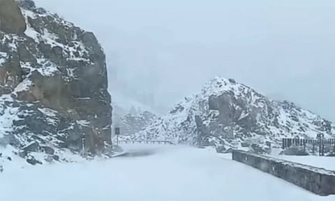 ஸ்பெயினை தாக்கிய ‘தெரிஸ்’ புயல்.. கடும்பனிப்பொழிவால் விமான போக்குவரத்து ரத்து