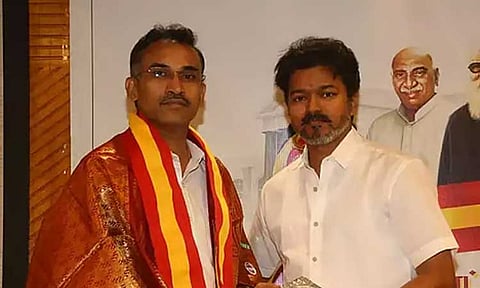 திமுகவிடமிருந்து உங்களை பாதுகாத்துக் கொள்ளுங்கள்: தவெக கண்டனம் 