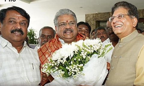 அதிமுக கூட்டணியில் தமாகா-விற்கு 5 தொகுதிகள் ஒதுக்கீடு