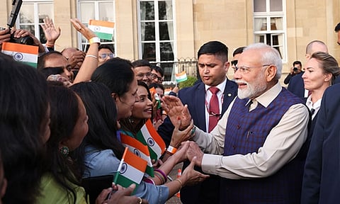 டிரம்ப், மேக்ரானை பின்னுக்கு தள்ளி... உலகின் புகழ் பெற்ற தலைவராக பிரதமர் மோடி தேர்வு; அமெரிக்க ஆய்வில் தகவல்
