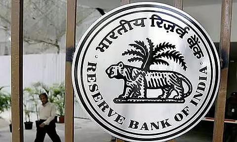 வங்கிகளில் உரிமை கோரப்படாத ரூ.60 ஆயிரம் கோடி ரிசர்வ் வங்கிக்கு மாற்றம்