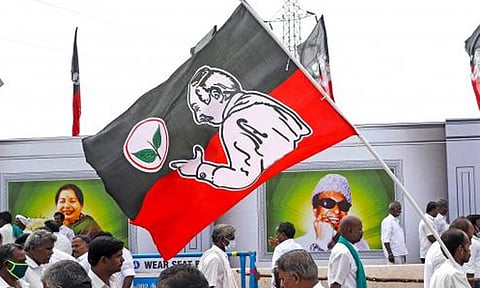 சென்னையில் 3 பெண் வேட்பாளர்களை களமிறக்கும் அதிமுக...?