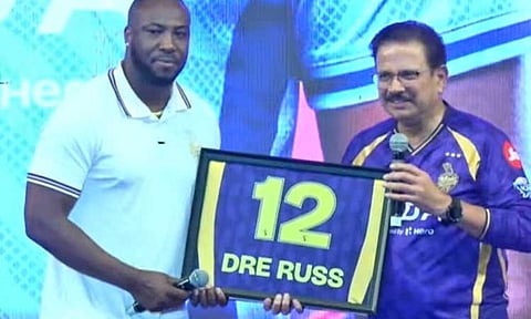 ஐபிஎல்: கொல்கத்தா அணியில் ரசல் ஜெர்சி நம்பருக்கு ஓய்வு 