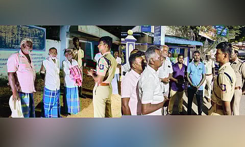 வாக்களிப்பதன் முக்கியத்துவம்; பொதுமக்களுக்கு விழிப்புணர்வு ஏற்படுத்திய தூத்துக்குடி எஸ்.பி.