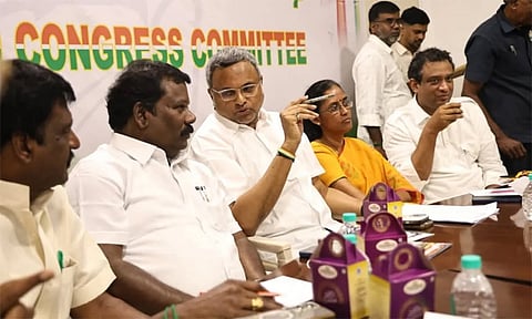 விற்பனை அணுகுமுறையோடு வேட்பாளர் தேர்வு... காங்கிரசை யாராலும் காப்பாற்ற முடியாது;  ஜோதிமணி எம்.பி.

