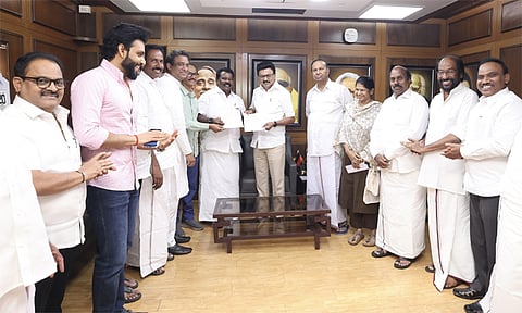 திமுக - காங்கிரஸ் தொகுதி ஒதுக்கீட்டில் இழுபறி; வேட்பாளர் பட்டியல் வெளியாவதில் தாமதம்

