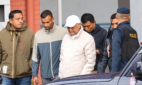 புதிய பிரதமர் நேற்று பதவியேற்ற நிலையில்.. நேபாள முன்னாள் பிரதமர் சர்மா ஒலி கைது