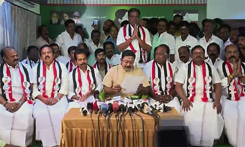 பரபரக்கும் தேர்தல் களம்: மூன்று தி.மு.க. அமைச்சர் தொகுதிகளில் மோதும் அ.ம.மு.க.