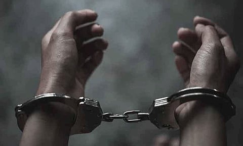 வந்தே பாரத் ரெயில் மீது கற்களை வீசிய 2 சிறுவர்கள் கைது
