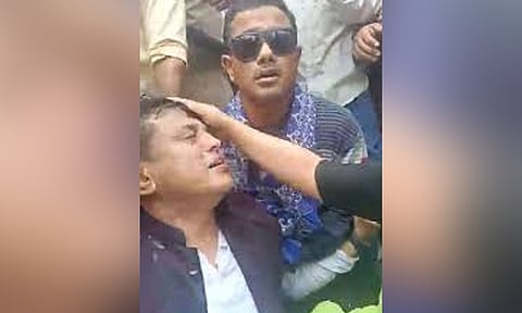 அசாம்: காங்கிரஸ் வேட்பாளர் மீது தாக்குதல் - அதிர்ச்சி சம்பவம்

