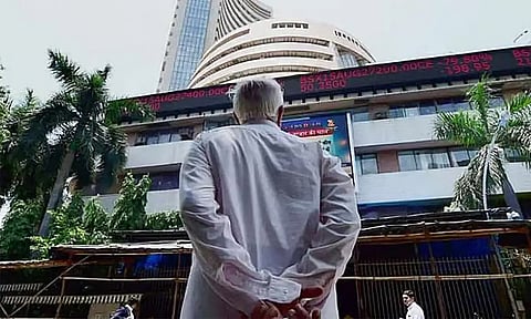 கடும் சரிவுடன் நிறைவடைந்த இந்திய பங்குச்சந்தை: இன்றைய நிலவரம்

