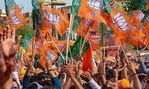 கேரளம்: பாஜக தேர்தல் அறிக்கை வெளியீடு - மகளிருக்கு மாதம் ரூ.2500 கூப்பன்