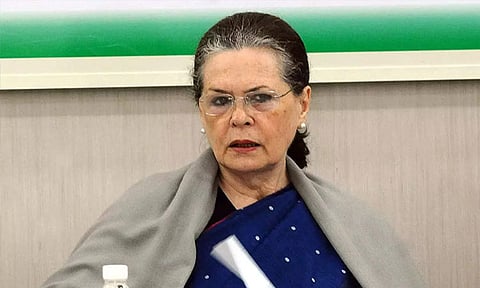 காங்கிரஸ் முன்னாள் தலைவர் சோனியா காந்தி மருத்துவமனையில் இருந்து டிஸ்சார்ஜ்
