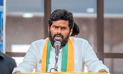 பியூஸ் கோயல் அவசர அழைப்பு- ஹெலிகாப்டரில் சென்னை வந்தார் அண்ணாமலை