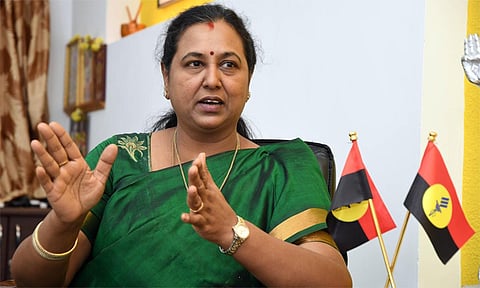 கடைசி நாளில் வேட்புமனு தாக்கல் செய்யும் பிரேமலதா..!