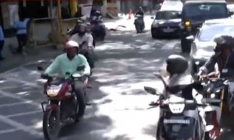 கிண்டியில் பரபரப்பு..விஜய்யை விமர்சித்த நபரை விரட்டி விரட்டி சென்று திட்டி தீர்த்த இளம்பெண்