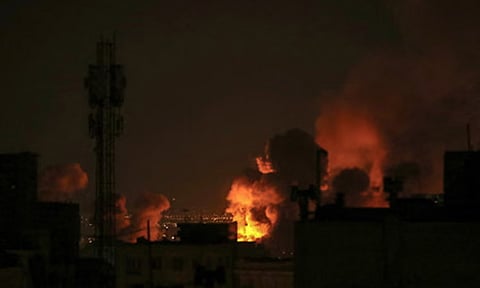 இஸ்ரேலின் டெல் அவிவ் மீது ஈரான் ஏவுகணை தாக்குதல்: ரெயில் நிலையம், கட்டிடங்கள் சேதம்