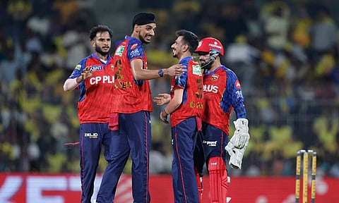 சஹால் 4-வது ஓவர் வீசாதது ஏன்? - இந்திய முன்னாள் வீரர் கேள்வி