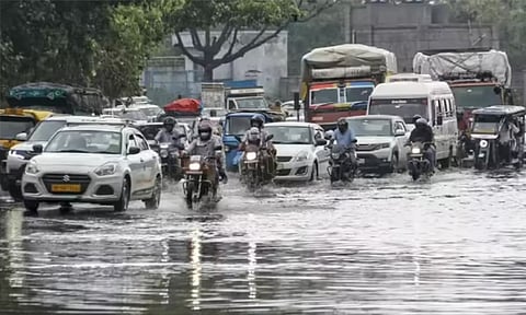 தமிழகம், கேரளா உள்பட நாடு முழுவதும் அடுத்த 5 நாட்களுக்கு கனமழை எச்சரிக்கை
