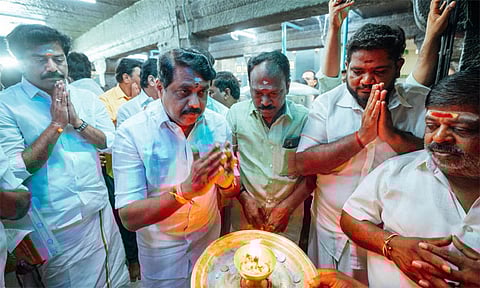 இருக்கன்குடி மாரியம்மன் கோவிலில் நயினார் நாகேந்திரன் சாமி தரிசனம்