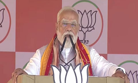 பாகிஸ்தானின் இசைக்கேற்ப காங்கிரஸ் எப்போதும் பாட்டு பாடி கொண்டிருக்கிறது:  பிரதமர் மோடி
