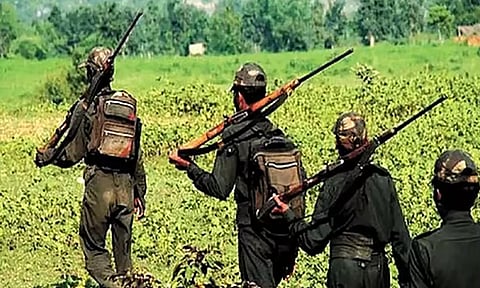 தெலுங்கானாவில் 30 மாவோயிஸ்டுகள் போலீசில் சரண்
