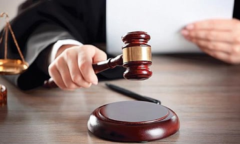 மிட்டாய், பிஸ்கெட் வாங்கி கொடுத்து சிறுவர்கள் மூலம் பிரசாரம்: பண்ருட்டி தவெக வேட்பாளர் மீது வழக்கு