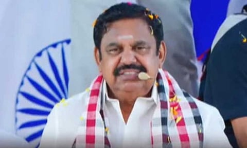 காலில் விழுந்தது ஏன்? எடப்பாடி பழனிசாமி விளக்கம் 