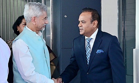 9-வது இந்திய பெருங்கடல் மாநாட்டில் பங்கேற்க மொரீசியஸ் சென்றடைந்த மத்திய மந்திரி ஜெய்சங்கர்
