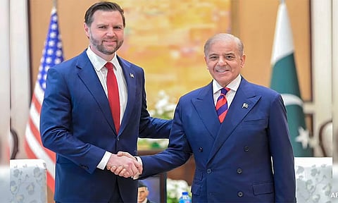 பாகிஸ்தான் பிரதமர் ஷெபாஸ் ஷெரீப்புடன் அமெரிக்க துணை அதிபர் சந்திப்பு