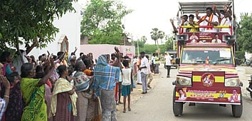 த.வெ.க. வேட்பாளர் ஆர்.எஸ்.முருகன் பிரசாரம்