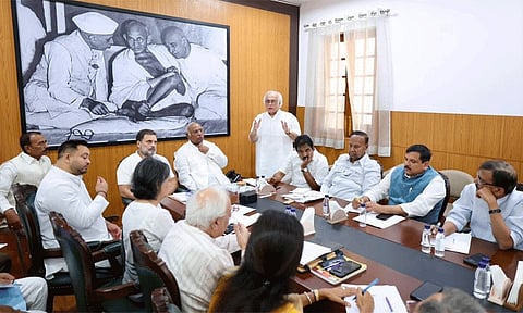 பெண்களுக்கு சரிபாதி அதிகாரம்: தேஜஸ்வி யாதவ்