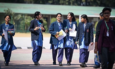 சி.பி.எஸ்.இ. 10-ம் வகுப்பு தேர்வு முடிவுகள் வெளியீடு
