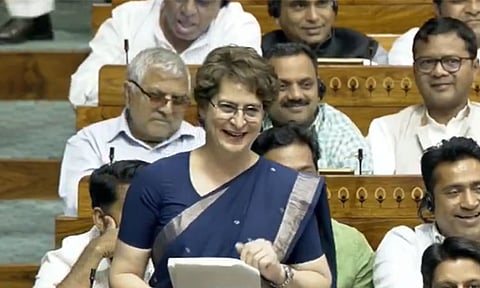 தொகுதி மறுவரையறை: ஜனநாயகத்தின் மீது நேரடி தாக்குதல் - பிரியங்கா காந்தி