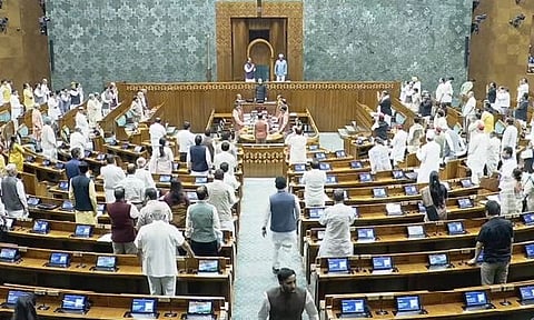 நாடாளுமன்றத்தில் தொகுதி மறுவரையறை மசோதா தாக்கல்.. எதிர்க்கட்சிகள் கடும் எதிர்ப்பு
